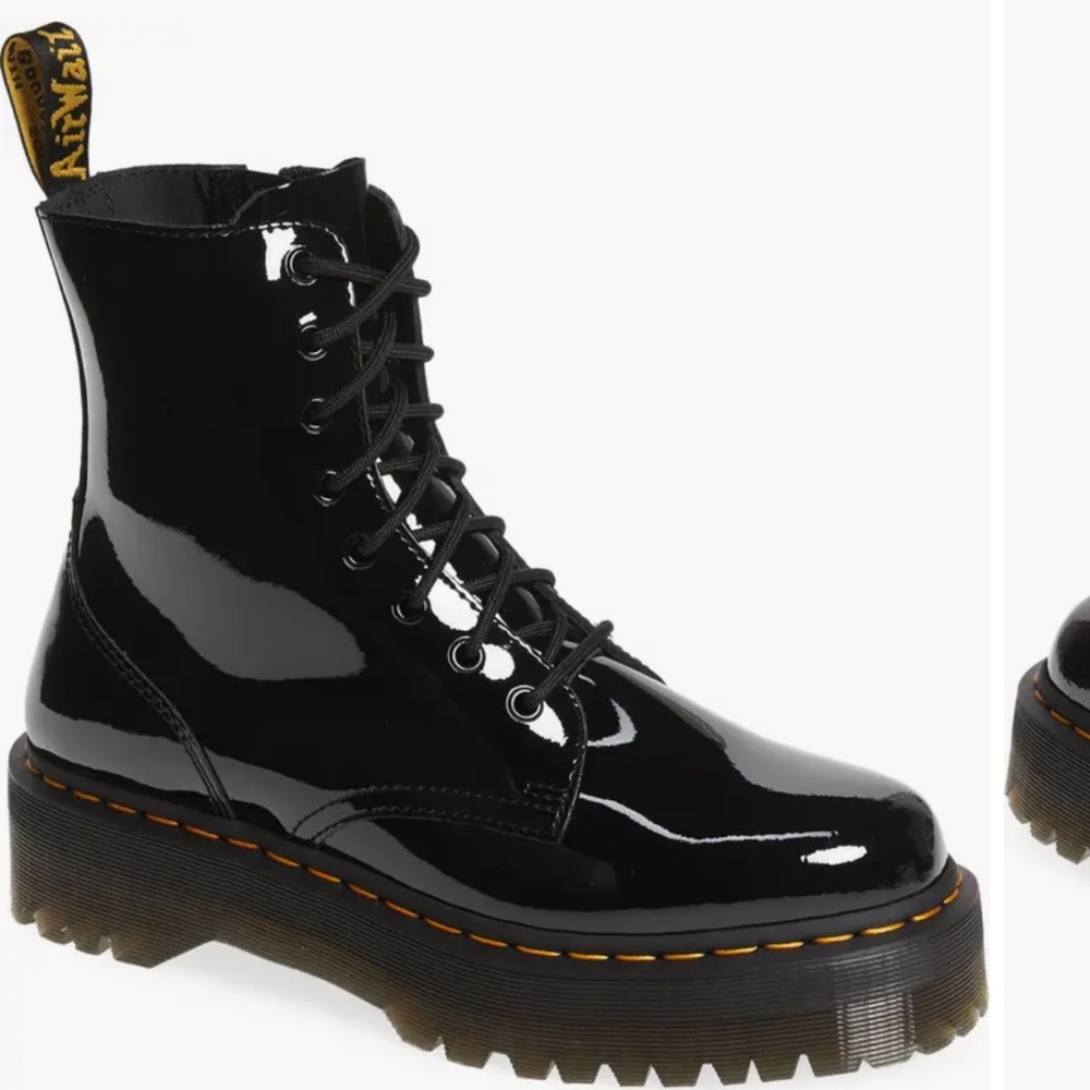 NWB - Dr. Martens Jadon Boot Size US 7 Women/ US 6 Men